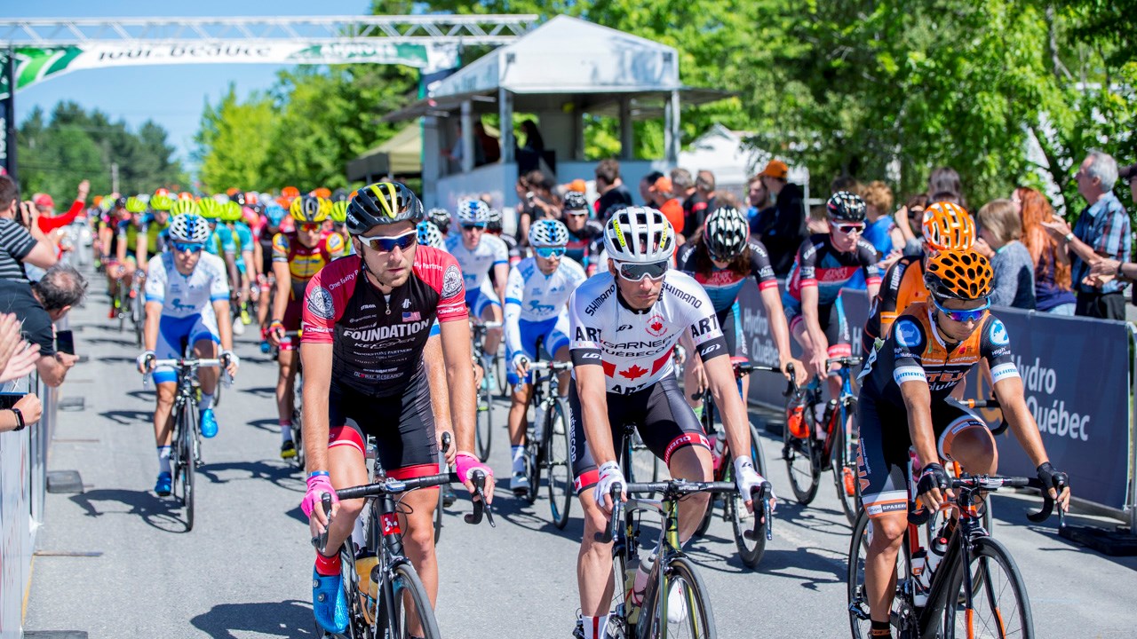 TOUR DE BEAUCE 2017 | Les cyclistes ont pris le départ vers 10h pour la 1ère étape