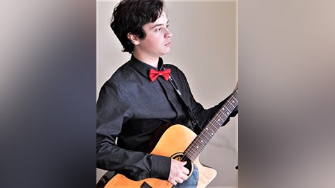 Le guitariste beaucevillois Jean-Victor Paris-Laflamme.