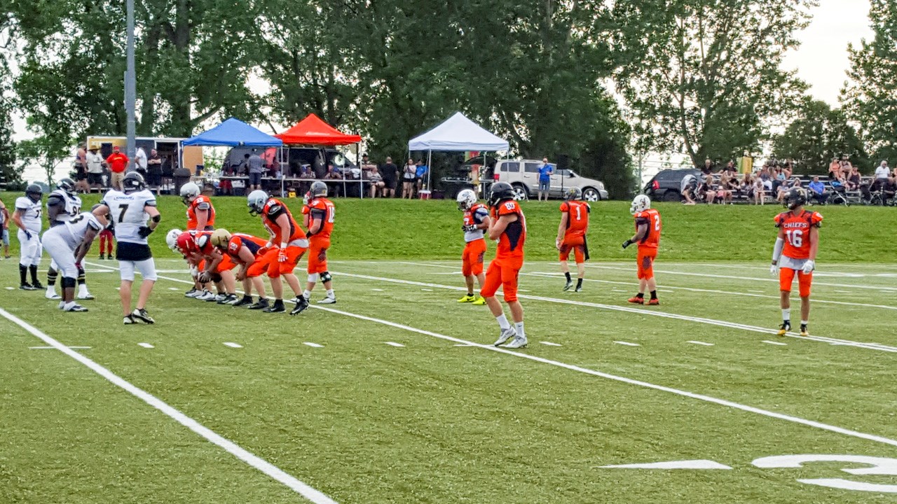 Les Chiefs de Beauce s’imposent 17-7 face aux Bulldogs de Laval