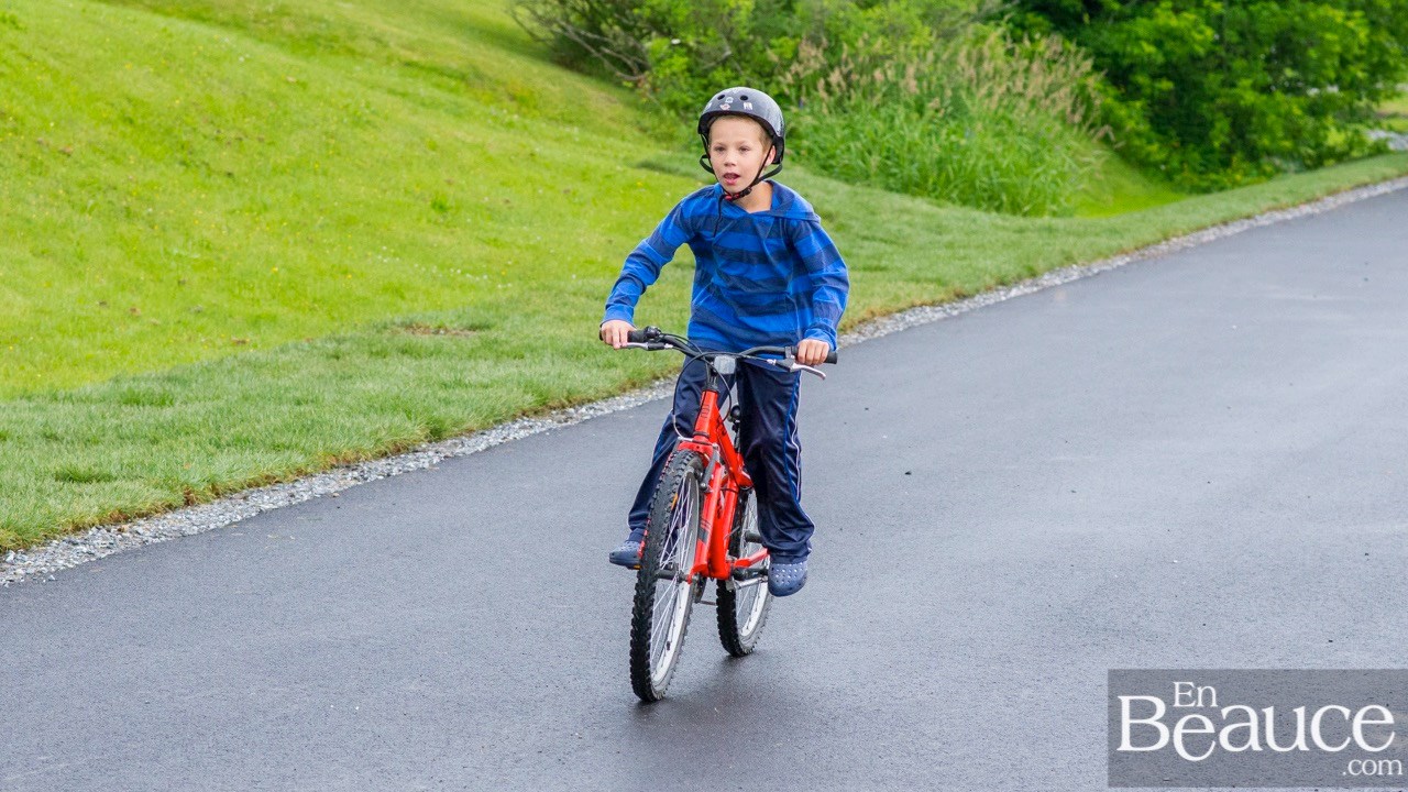 Jusqu'à 200 personnes ont couru vendredi à St-Joseph sur la nouvelle piste cyclable