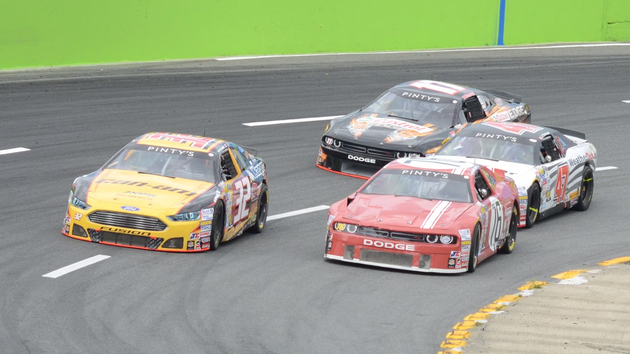 Lapcevich devance Labbé lors du Nascar Pinty's CRS Express 300