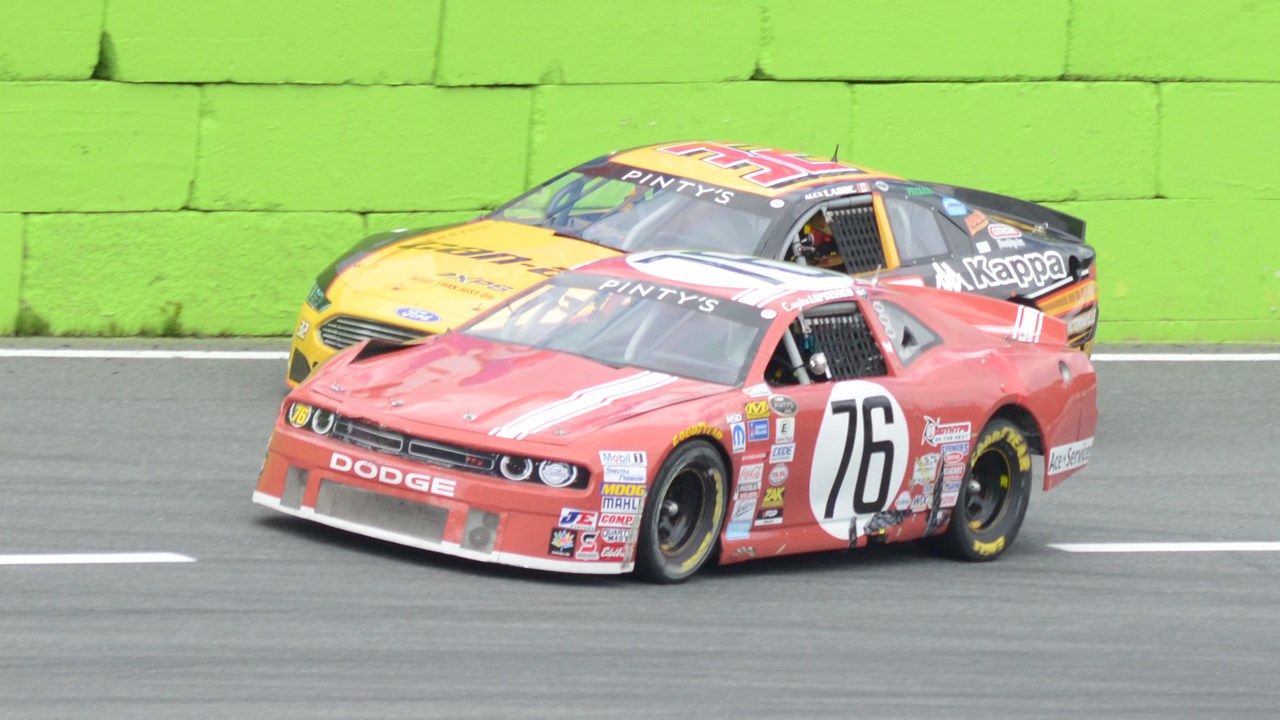 Lapcevich devance Labbé lors du Nascar Pinty's CRS Express 300