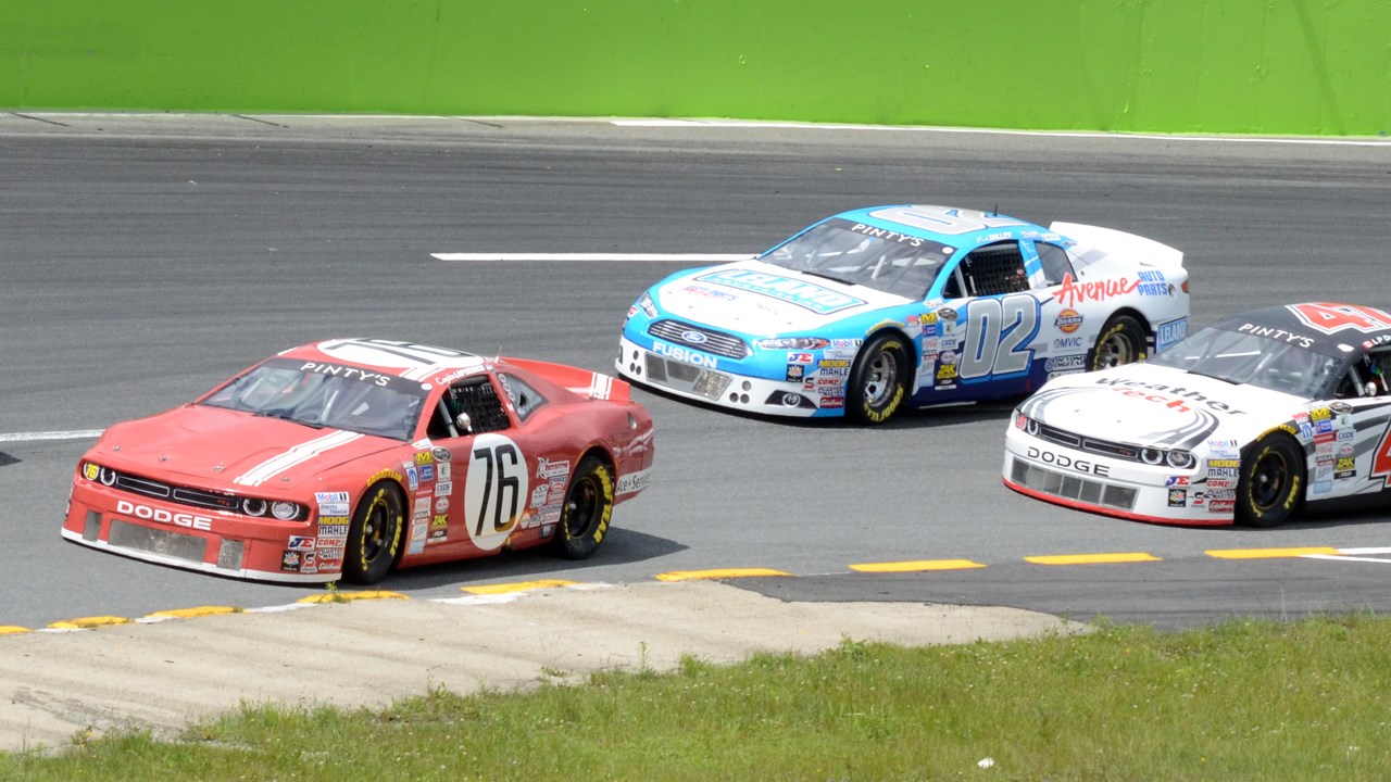 Lapcevich devance Labbé lors du Nascar Pinty's CRS Express 300