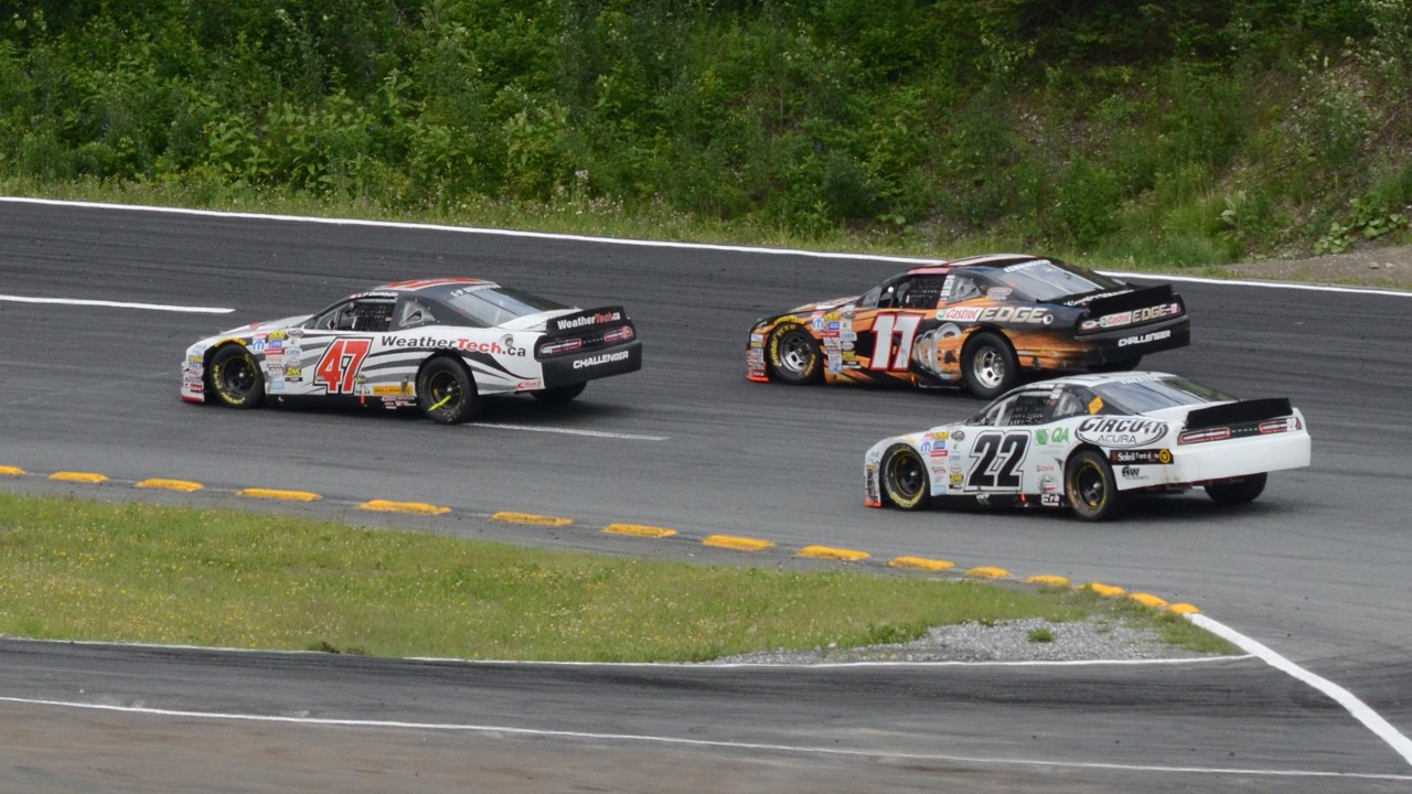 Lapcevich devance Labbé lors du Nascar Pinty's CRS Express 300