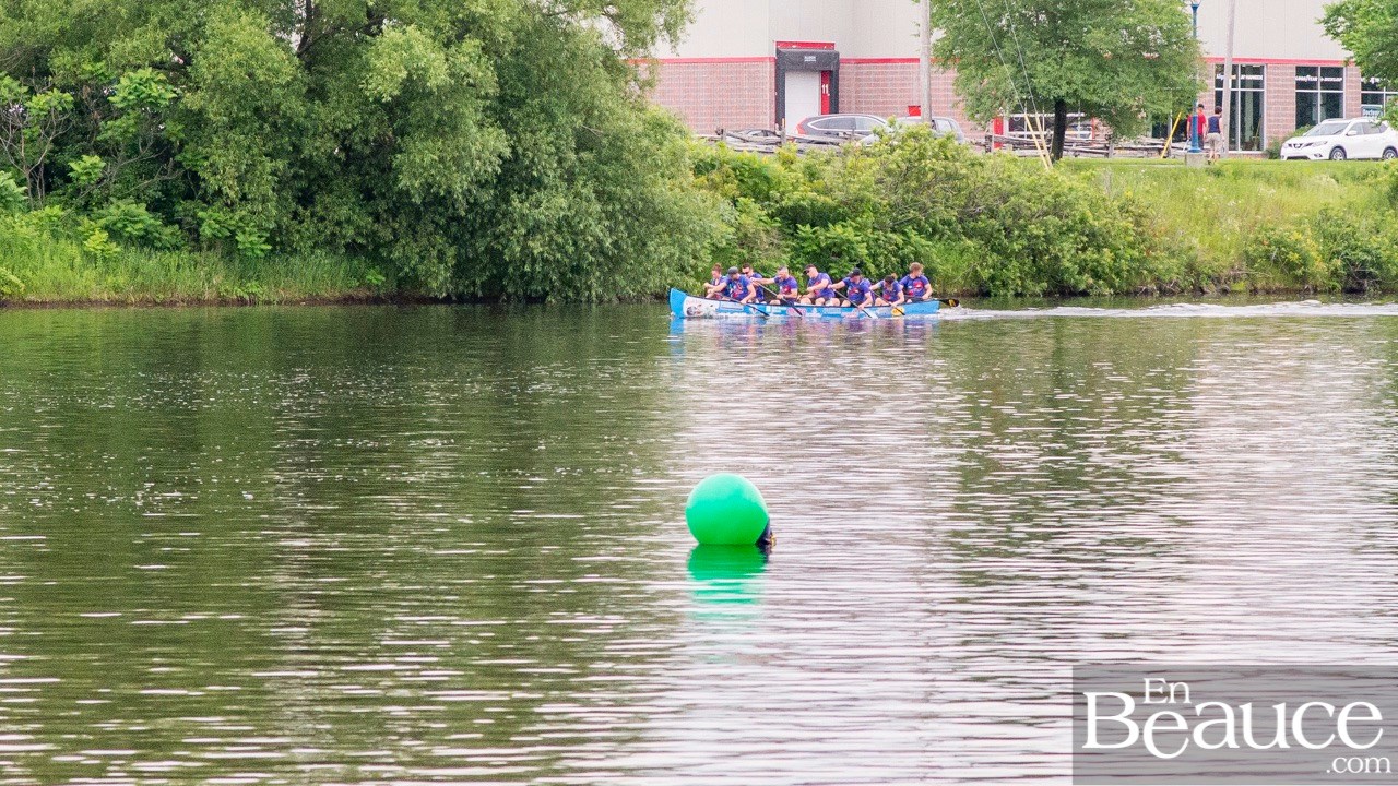 COURSE RABASKA 1/2 | Huit canots se sont affrontés sur la rivière à St-Georges
