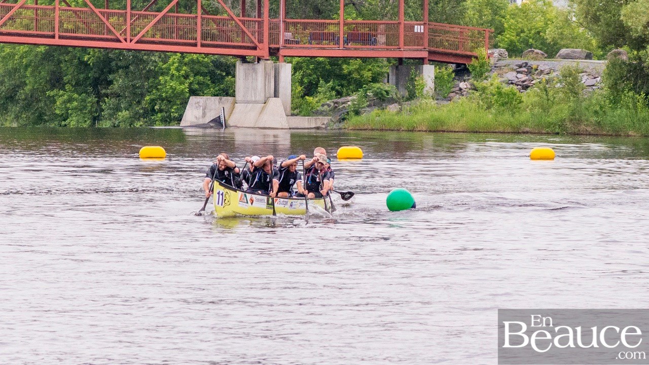 COURSE RABASKA 1/2 | Huit canots se sont affrontés sur la rivière à St-Georges