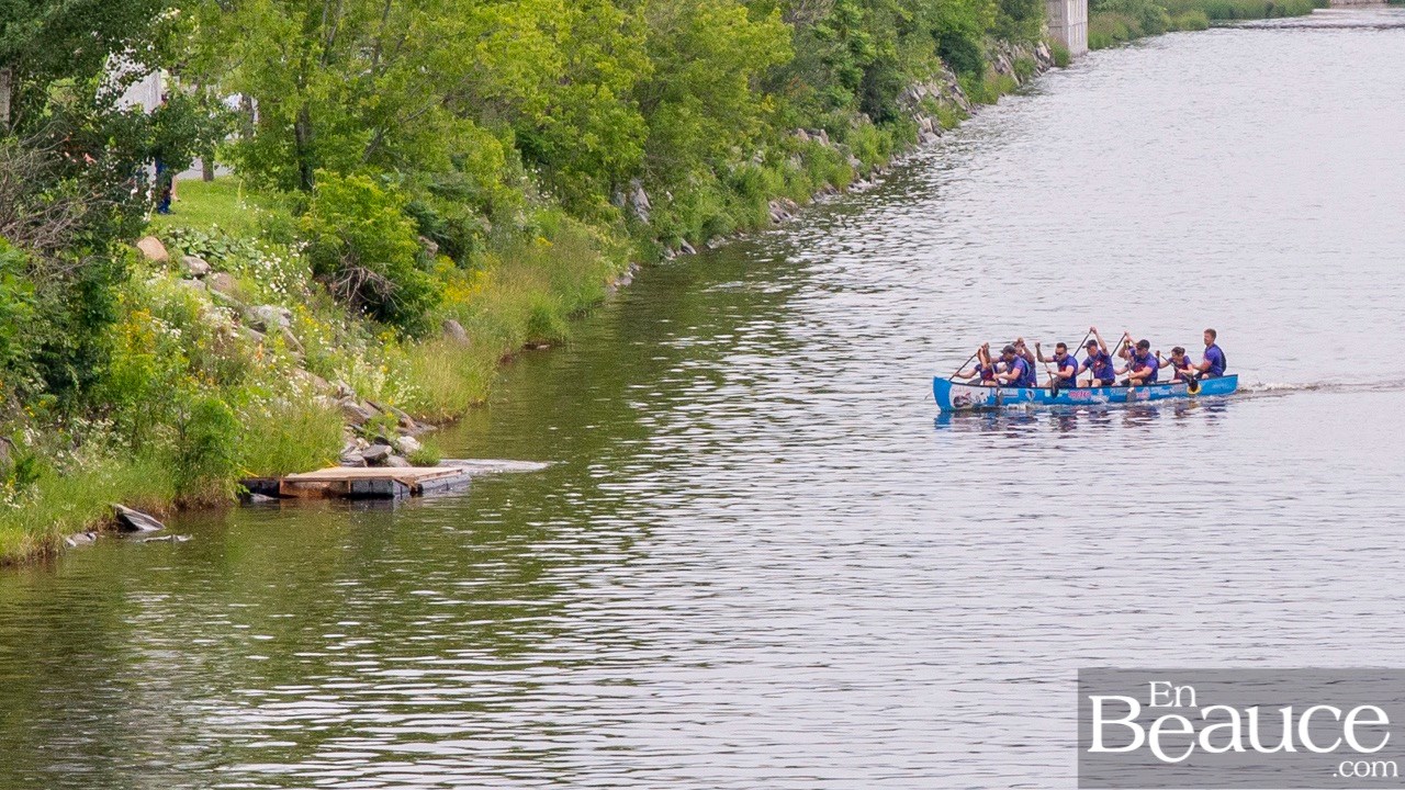 COURSE RABASKA 1/2 | Huit canots se sont affrontés sur la rivière à St-Georges