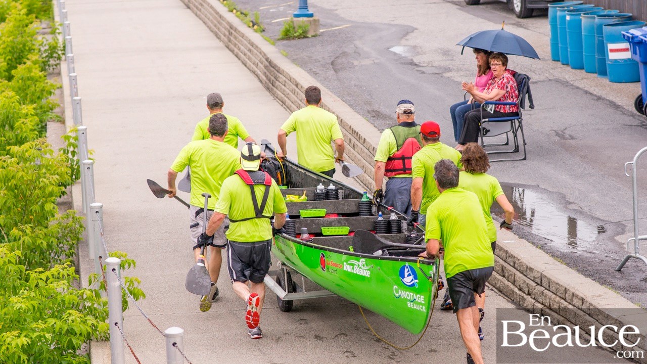 COURSE RABASKA 1/2 | Huit canots se sont affrontés sur la rivière à St-Georges