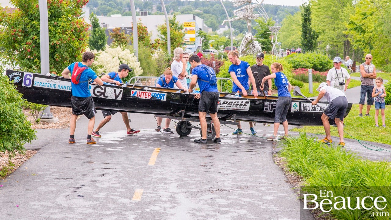COURSE RABASKA 1/2 | Huit canots se sont affrontés sur la rivière à St-Georges