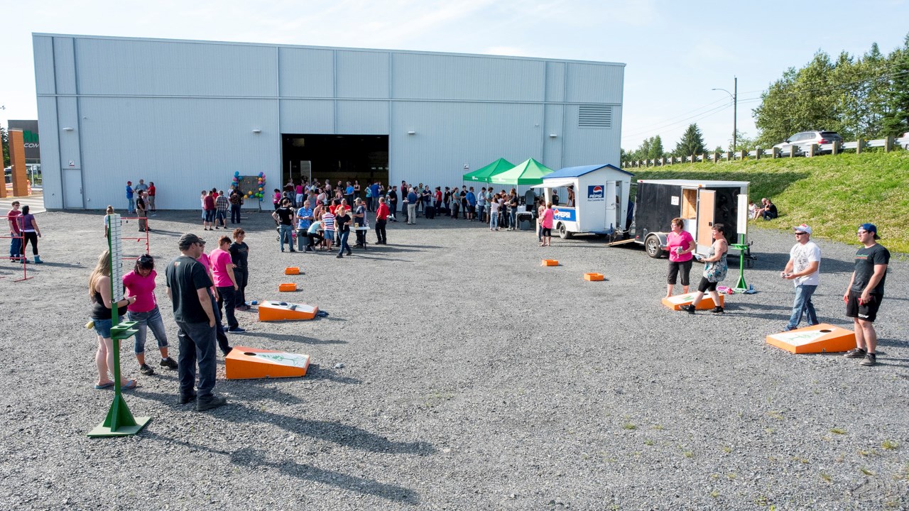 L'aréna de St-Martin devient le « complexe sportif Matra » devant une centaine de personnes