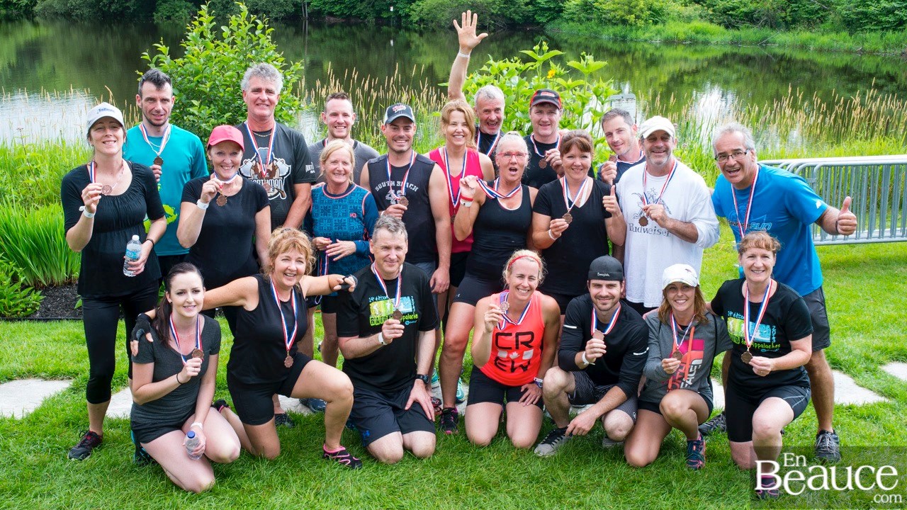 La 9e édition de la course de bateaux-dragons s'achève par une finale très serrée