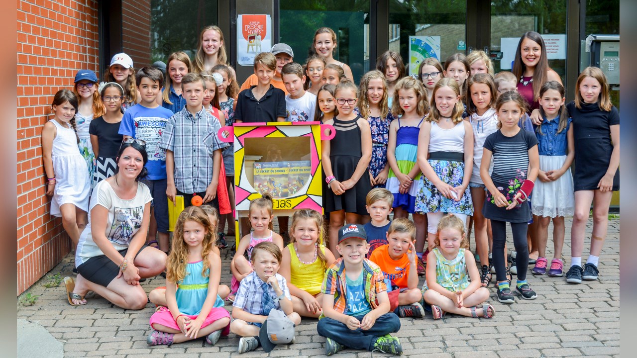 Les jeunes du camp de jour de Ste-Marie donnent vie à leur Croque-livres "Atlas"