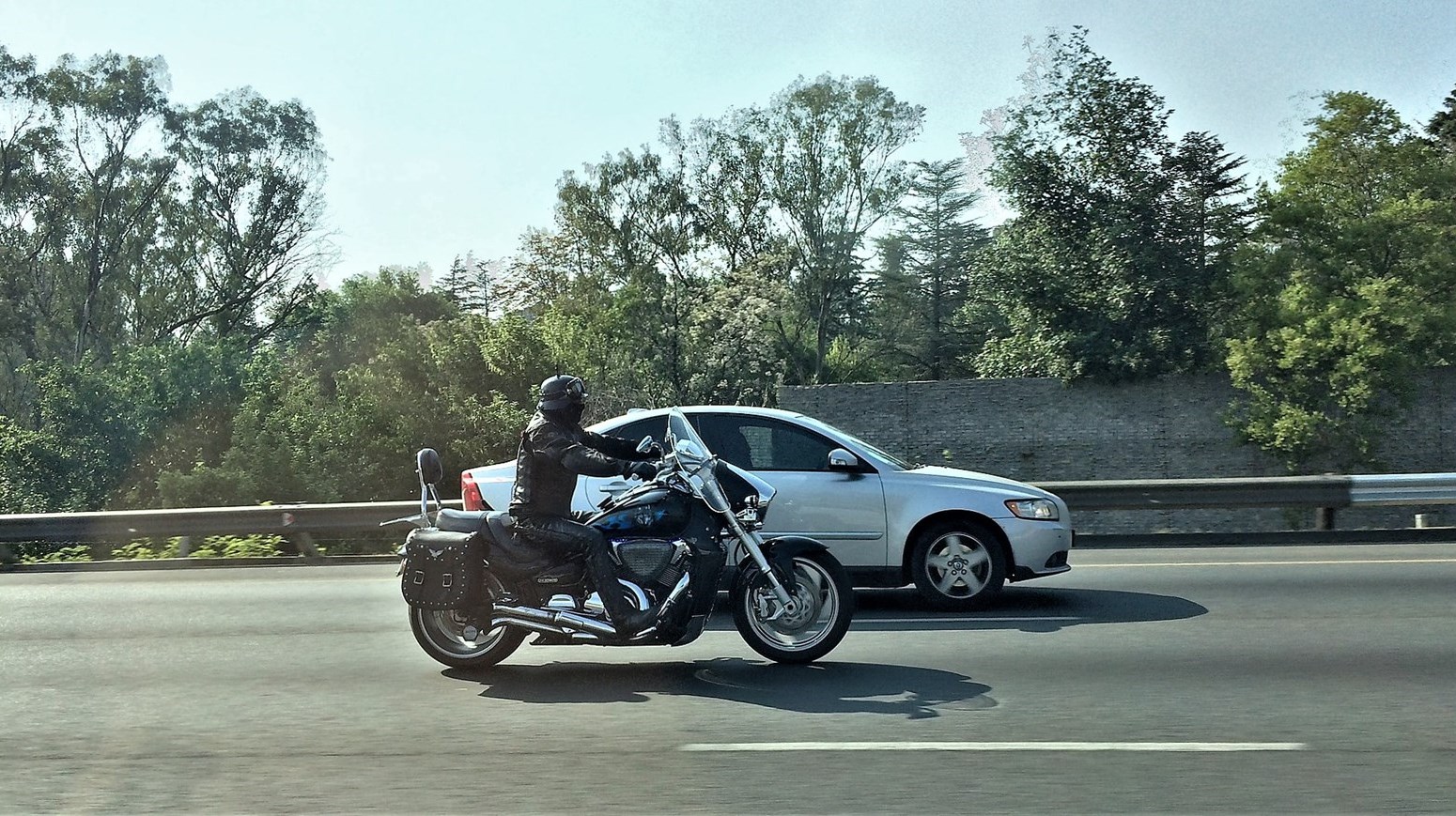 Durant les vacances de la construction, les motocyclistes sont plus nombreux à circuler sur le réseau routier. La Sûreté du Québec invite l’ensemble des usagers de la route à faire preuve de vigilance et rappelle aux motocyclistes quelques conseils de sécurité.