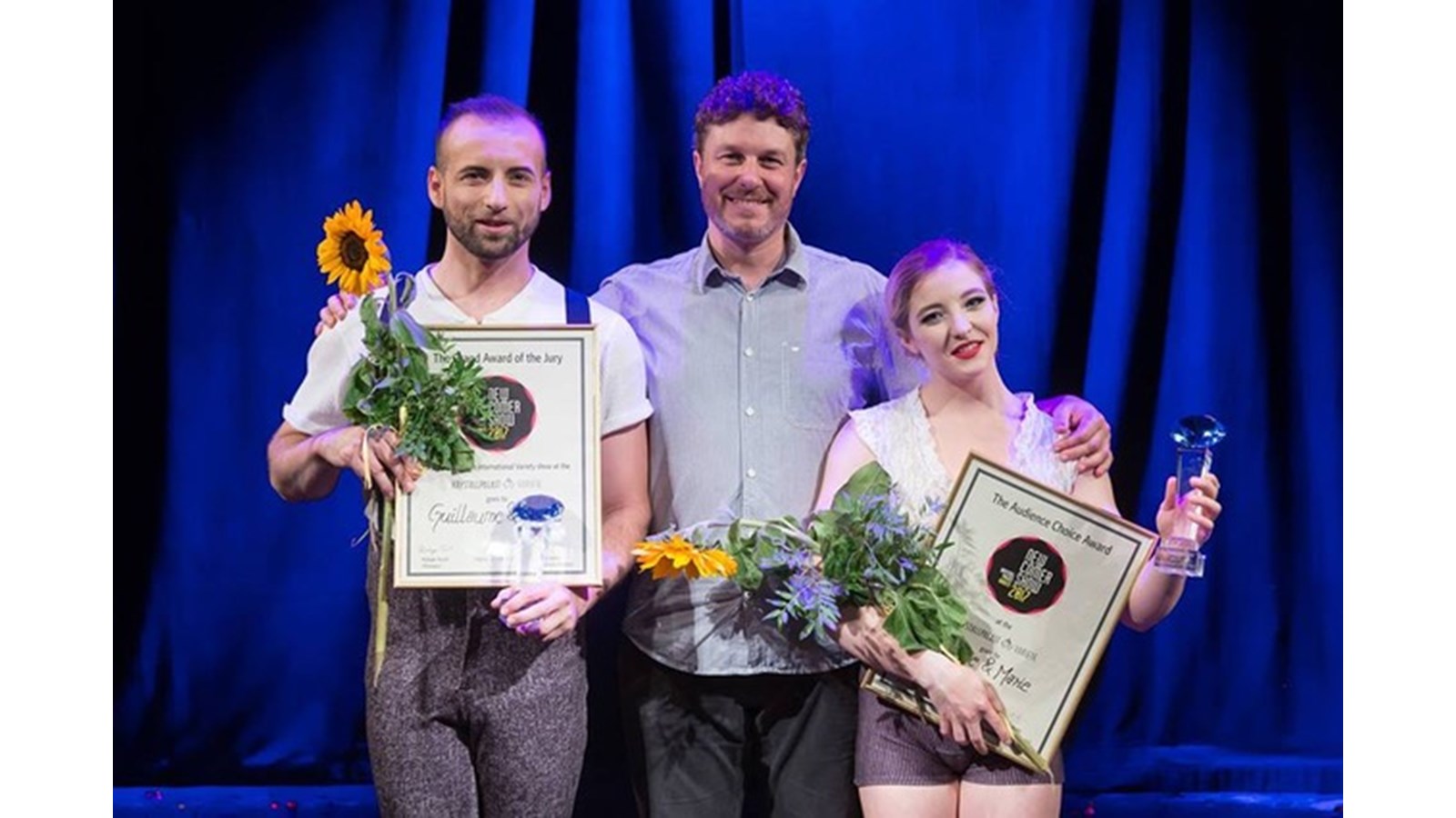 Guillaume Blais est artiste de cirque, plus précisément trapéziste, et travaille un peu partout dans le monde. Originaire de Saint-Benoît-Labre, il a d'abord fait des études pour devenir coiffeur, avant d'avoir la piqûre pour les arts du cirque quelques années plus tard.