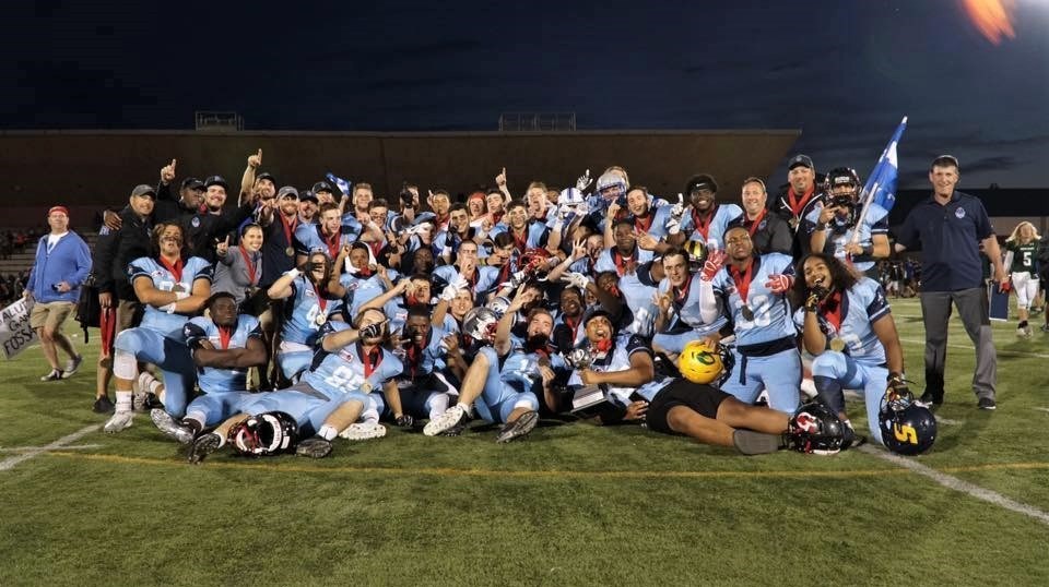 Les Beaucerons Christopher Fortin et Samuel Faucher ont remporté la médaille d'or avec l'Équipe Québec à la Coupe Canada de football lors du vendredi 14 juillet 2017 à Wolfville en Nouvelle-Écosse.