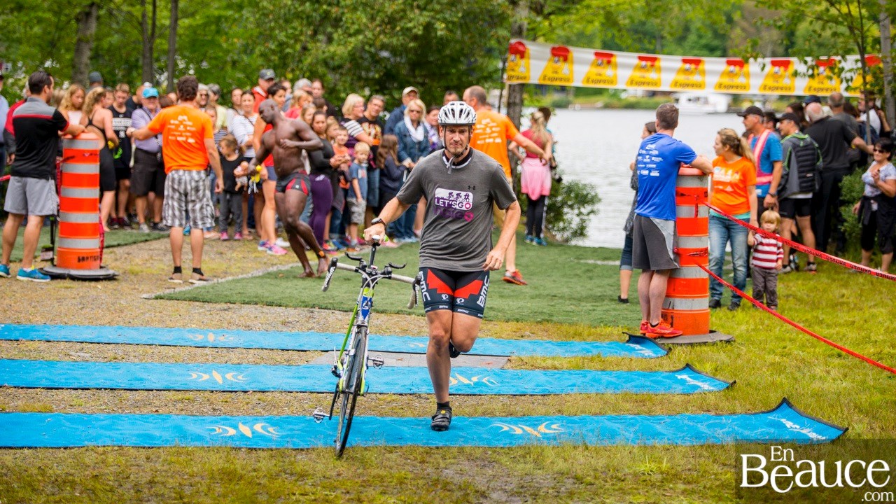 De 9 à 69 ans, de Saint-Georges à Sept-Îles, 172 triathlètes à l’assaut du Lac-Poulin