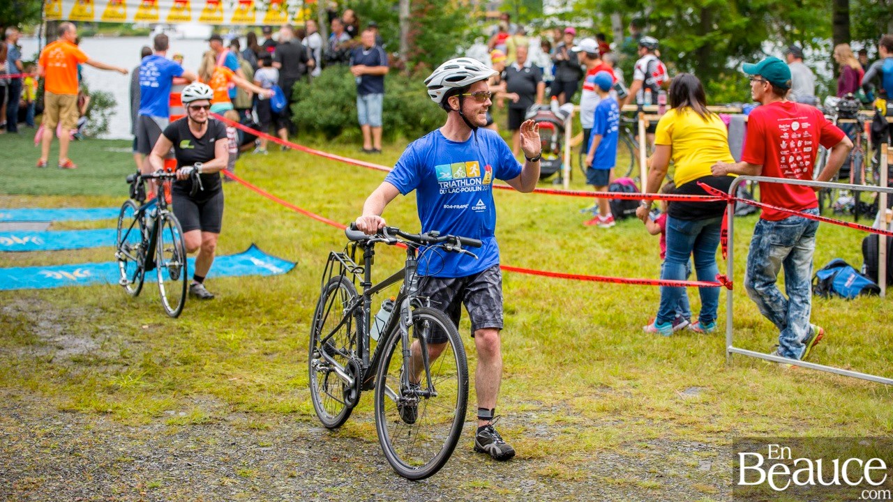 De 9 à 69 ans, de Saint-Georges à Sept-Îles, 172 triathlètes à l’assaut du Lac-Poulin