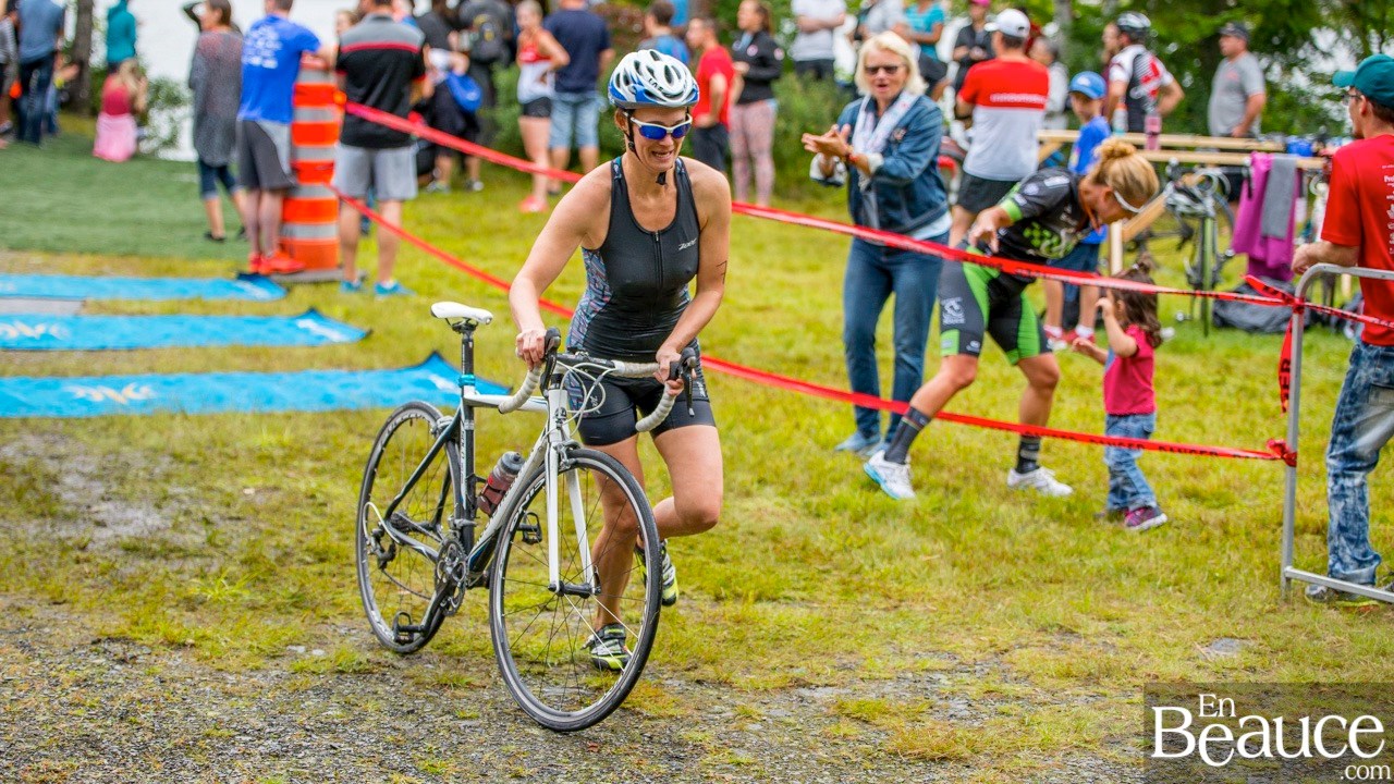 De 9 à 69 ans, de Saint-Georges à Sept-Îles, 172 triathlètes à l’assaut du Lac-Poulin