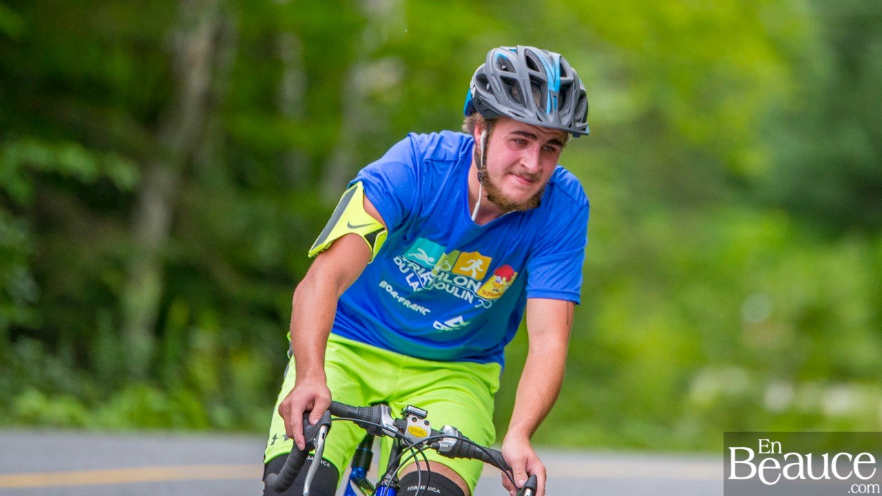 De 9 à 69 ans, de Saint-Georges à Sept-Îles, 172 triathlètes à l’assaut du Lac-Poulin