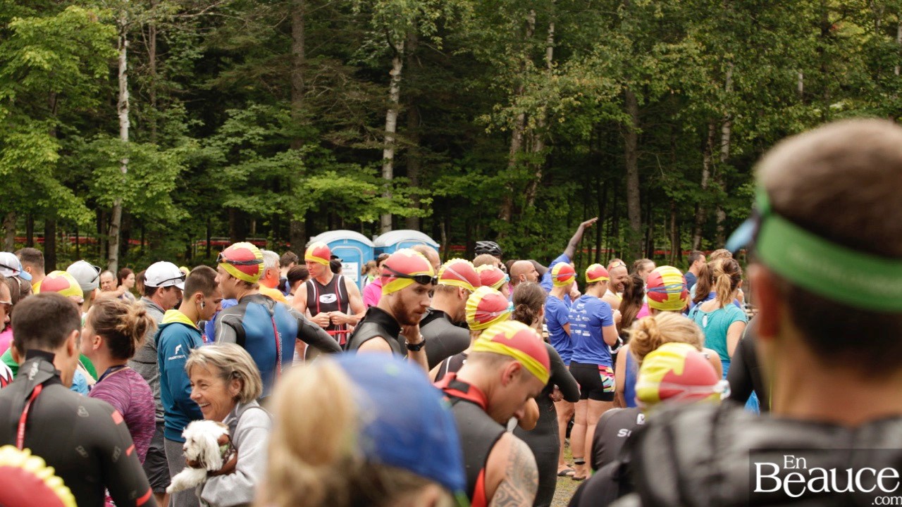 GALERIE 1/3 | Voyez les photos intégrales du Triathlon du Lac-Poulin : la natation