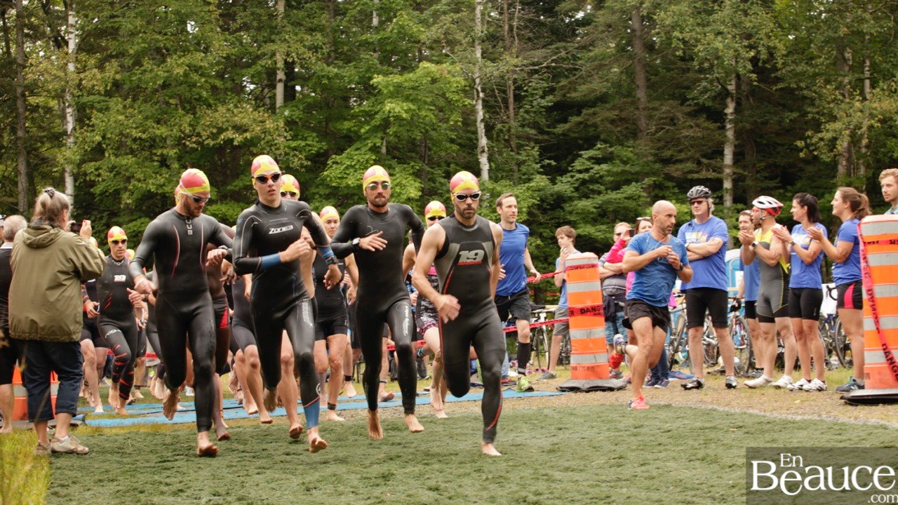 GALERIE 1/3 | Voyez les photos intégrales du Triathlon du Lac-Poulin : la natation