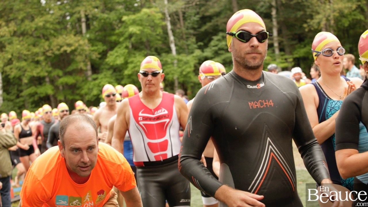 GALERIE 1/3 | Voyez les photos intégrales du Triathlon du Lac-Poulin : la natation