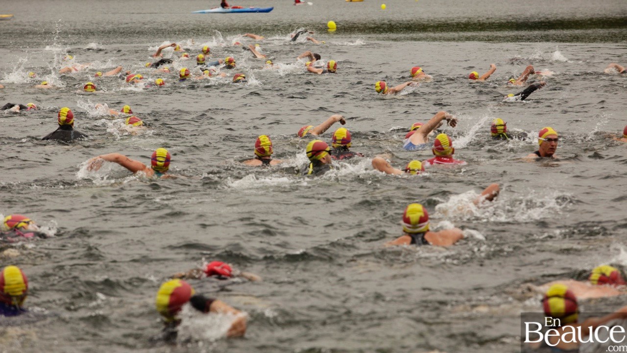 GALERIE 1/3 | Voyez les photos intégrales du Triathlon du Lac-Poulin : la natation
