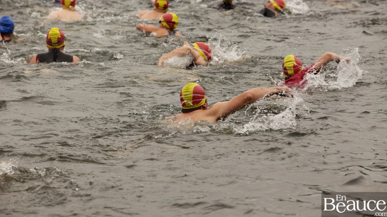 GALERIE 1/3 | Voyez les photos intégrales du Triathlon du Lac-Poulin : la natation