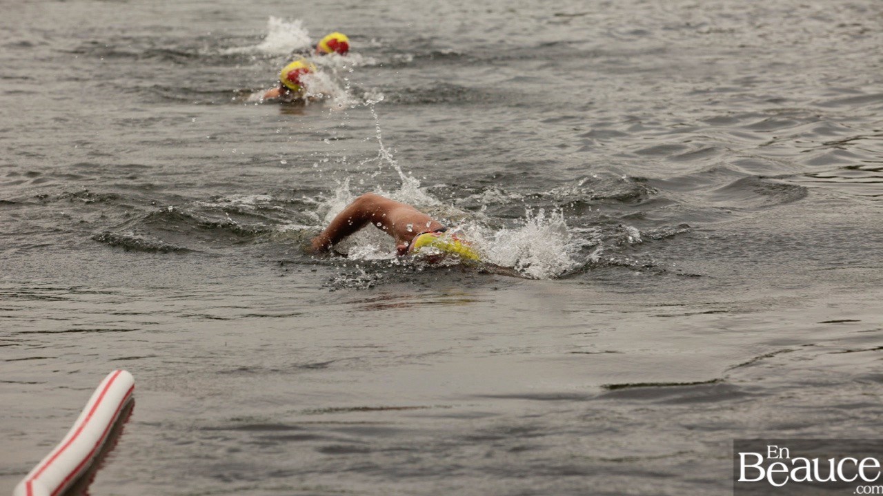 GALERIE 1/3 | Voyez les photos intégrales du Triathlon du Lac-Poulin : la natation