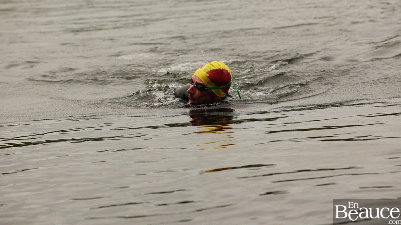 GALERIE 1/3 | Voyez les photos intégrales du Triathlon du Lac-Poulin : la natation