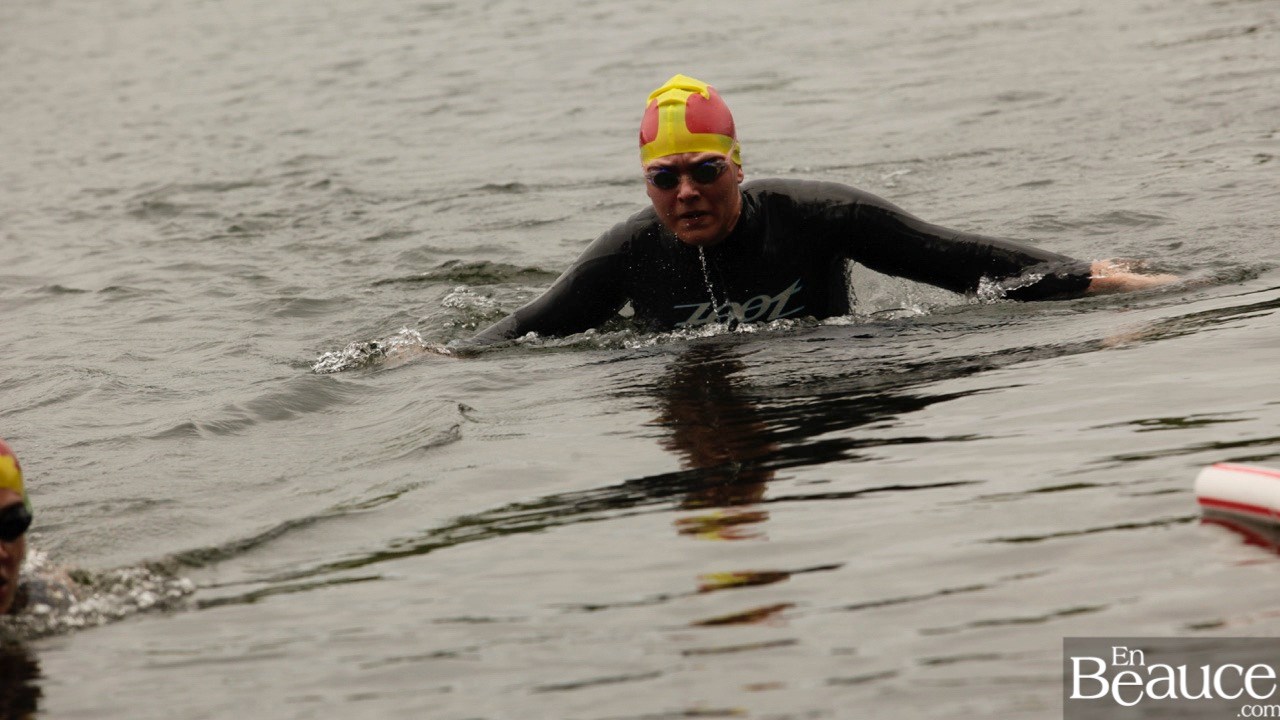 GALERIE 1/3 | Voyez les photos intégrales du Triathlon du Lac-Poulin : la natation