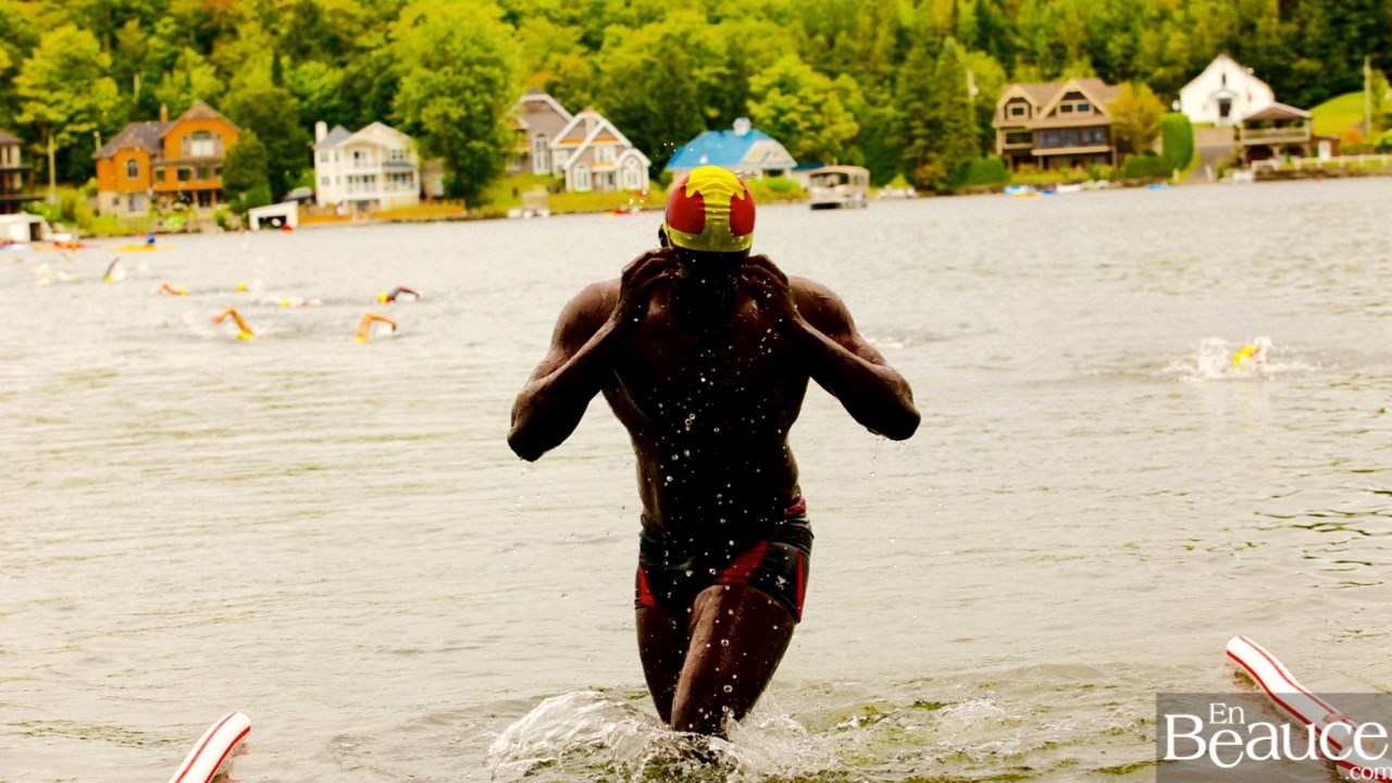 GALERIE 1/3 | Voyez les photos intégrales du Triathlon du Lac-Poulin : la natation