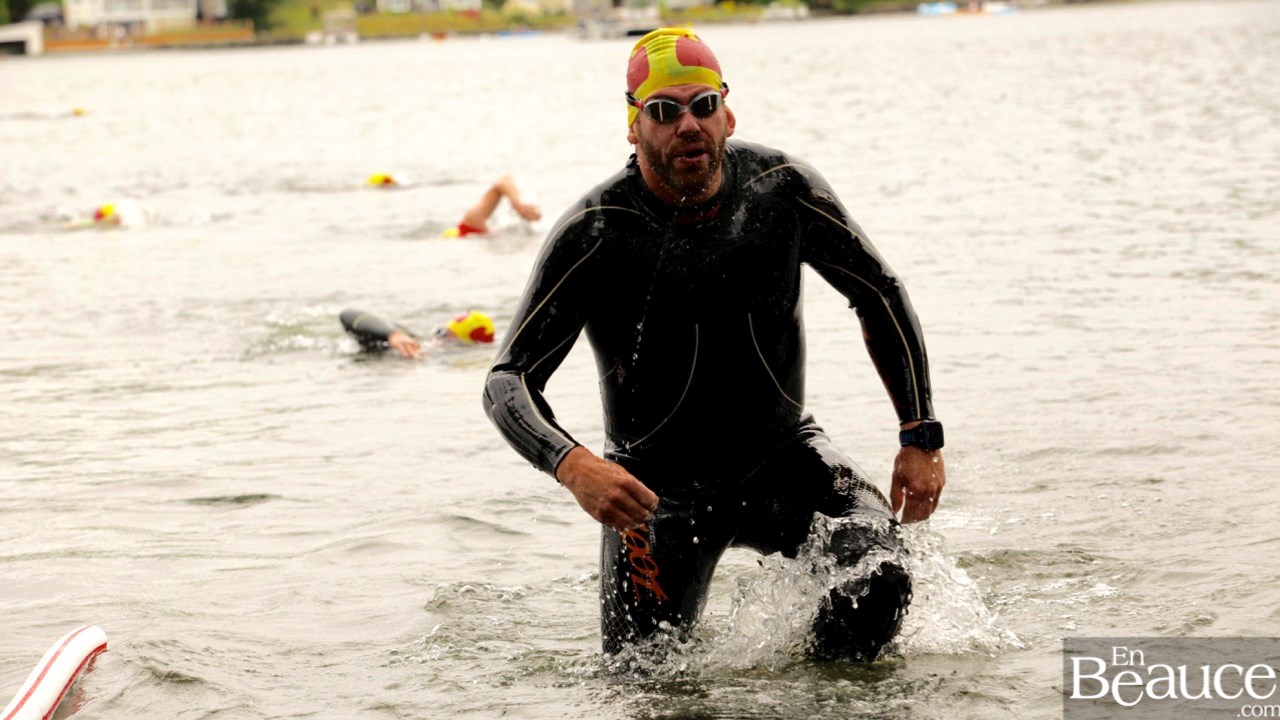 GALERIE 1/3 | Voyez les photos intégrales du Triathlon du Lac-Poulin : la natation