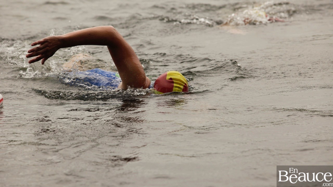 GALERIE 1/3 | Voyez les photos intégrales du Triathlon du Lac-Poulin : la natation