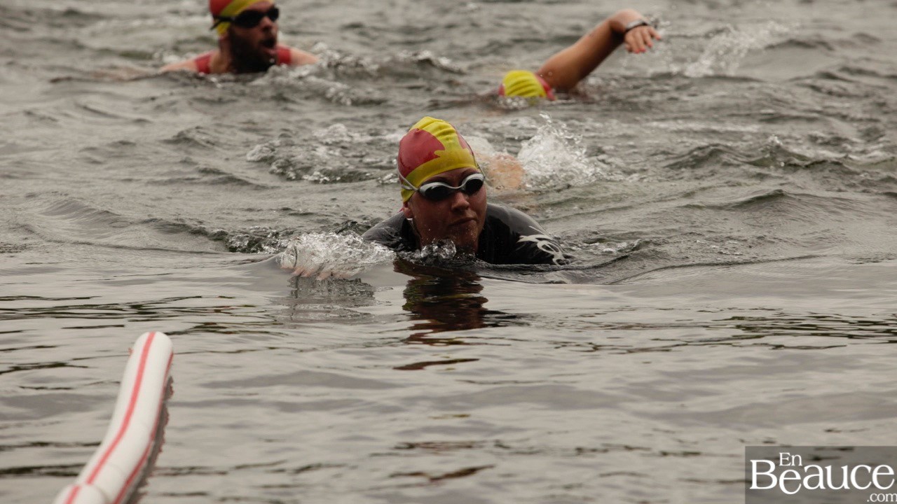 GALERIE 1/3 | Voyez les photos intégrales du Triathlon du Lac-Poulin : la natation