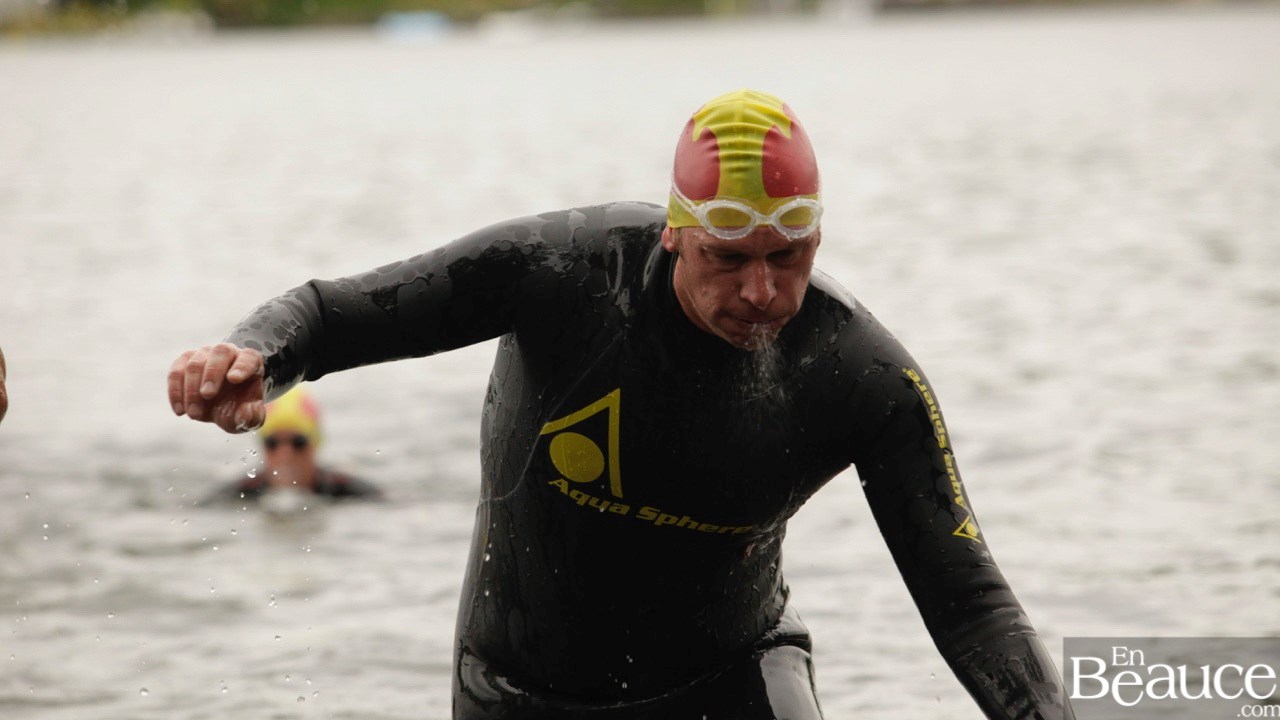 GALERIE 1/3 | Voyez les photos intégrales du Triathlon du Lac-Poulin : la natation