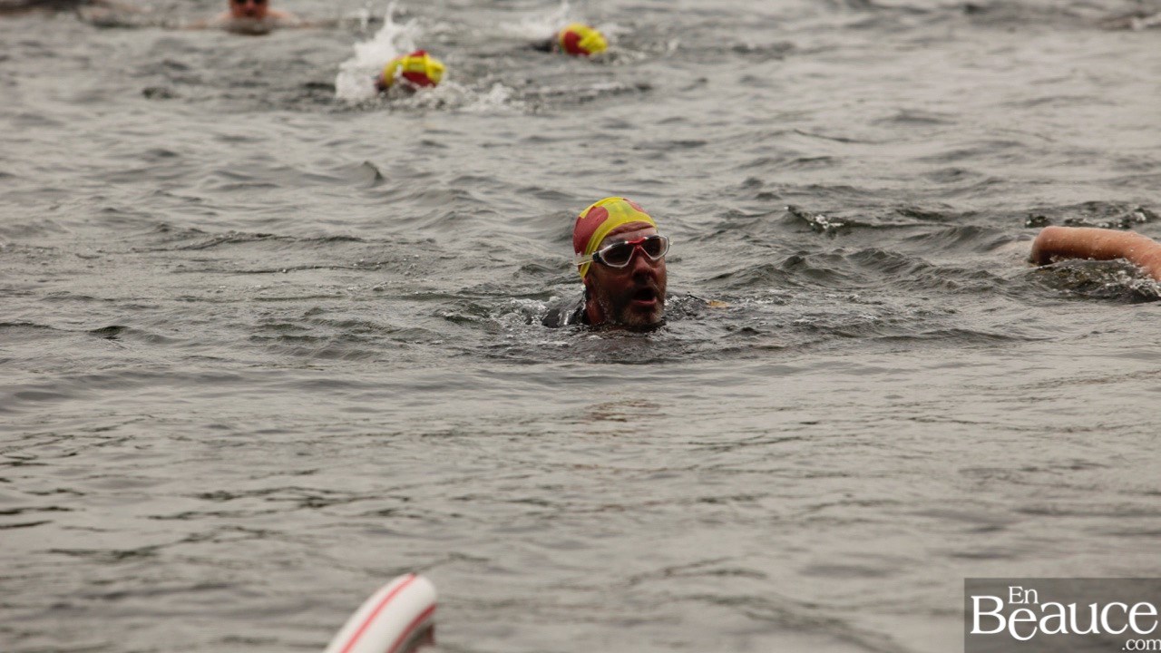 GALERIE 1/3 | Voyez les photos intégrales du Triathlon du Lac-Poulin : la natation