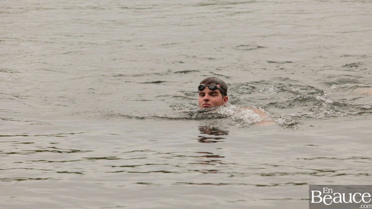 GALERIE 1/3 | Voyez les photos intégrales du Triathlon du Lac-Poulin : la natation