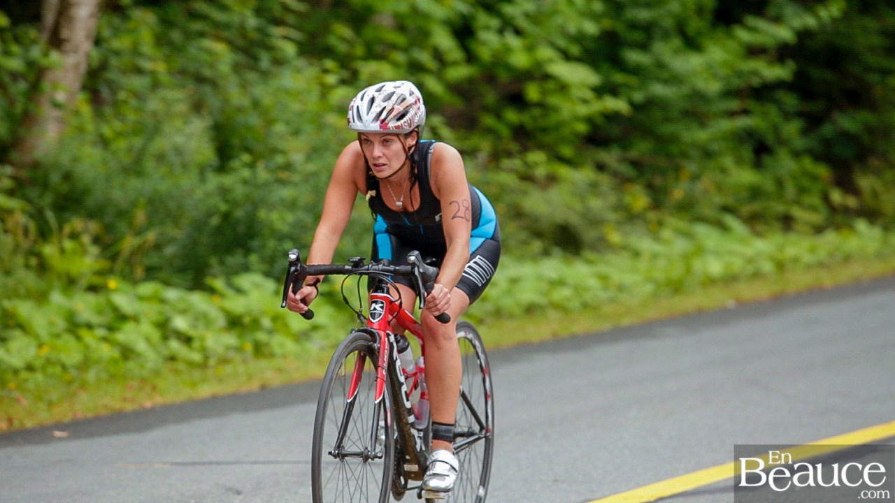 GALERIE 2/3 | Voyez les photos intégrales du Triathlon du Lac-Poulin : le vélo