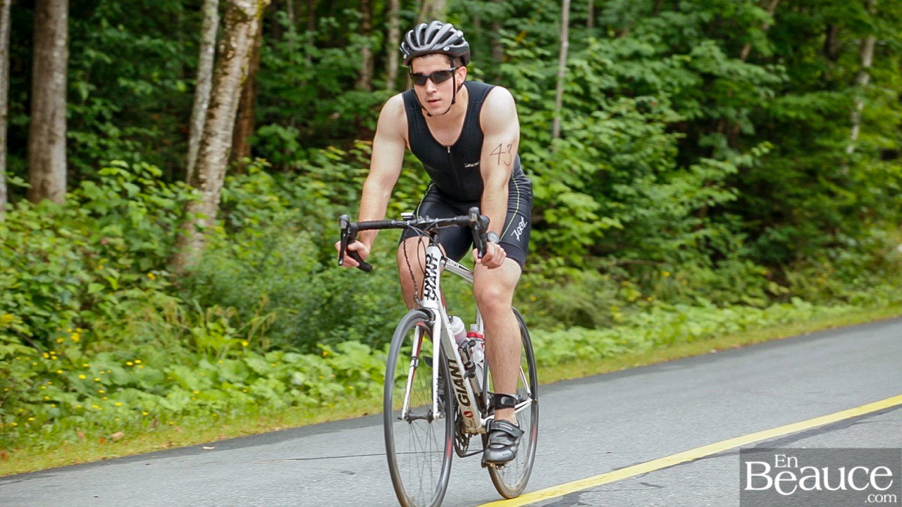 GALERIE 2/3 | Voyez les photos intégrales du Triathlon du Lac-Poulin : le vélo