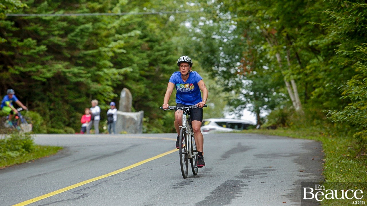 GALERIE 2/3 | Voyez les photos intégrales du Triathlon du Lac-Poulin : le vélo