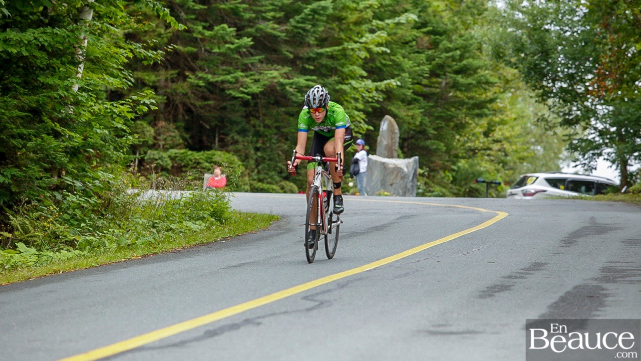 GALERIE 2/3 | Voyez les photos intégrales du Triathlon du Lac-Poulin : le vélo