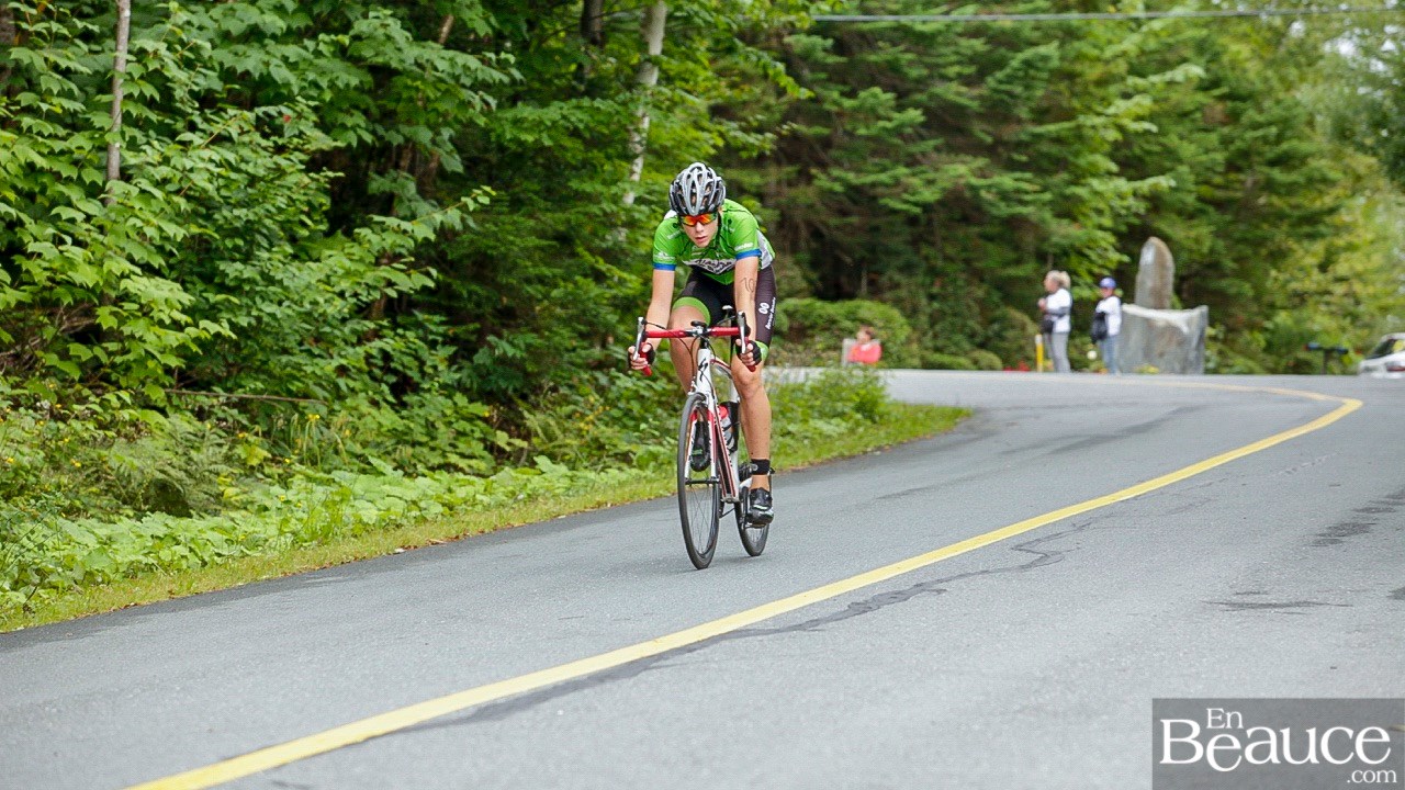 GALERIE 2/3 | Voyez les photos intégrales du Triathlon du Lac-Poulin : le vélo
