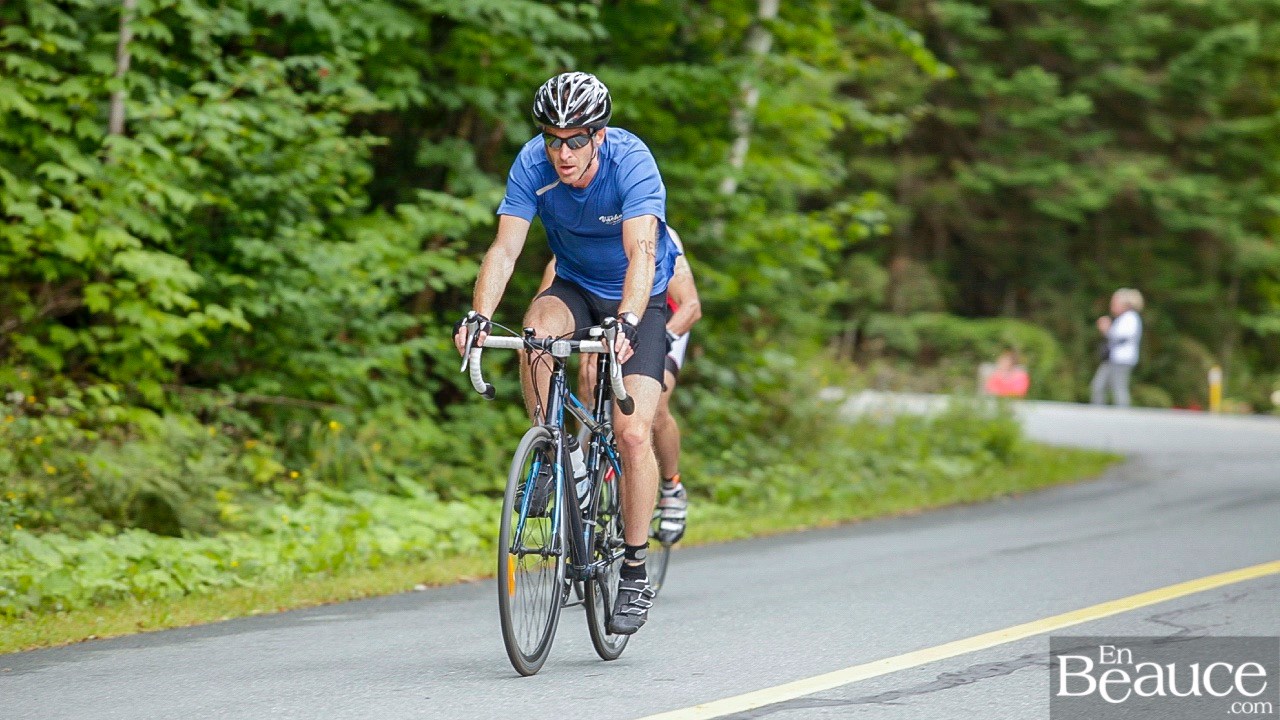 GALERIE 2/3 | Voyez les photos intégrales du Triathlon du Lac-Poulin : le vélo