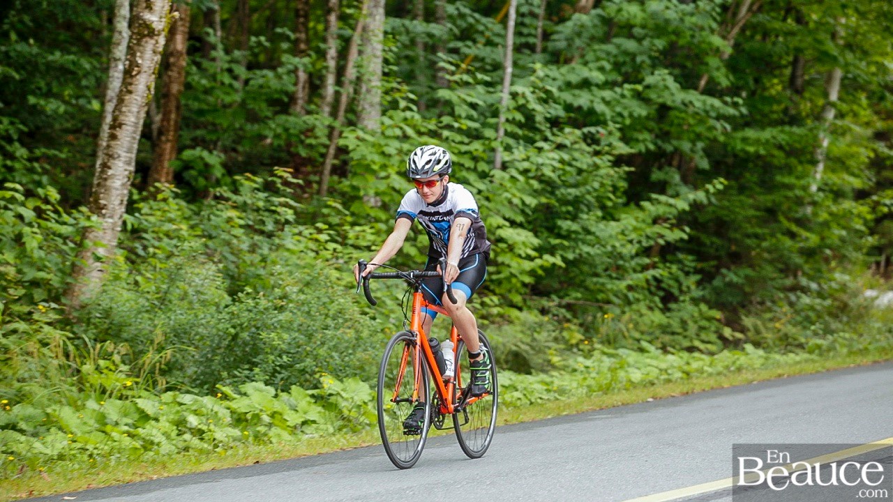 GALERIE 2/3 | Voyez les photos intégrales du Triathlon du Lac-Poulin : le vélo