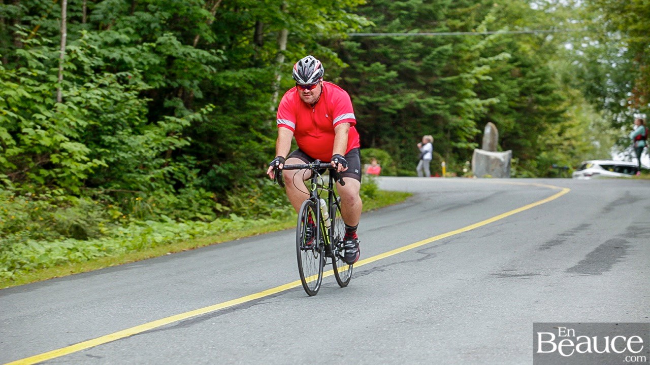 GALERIE 2/3 | Voyez les photos intégrales du Triathlon du Lac-Poulin : le vélo