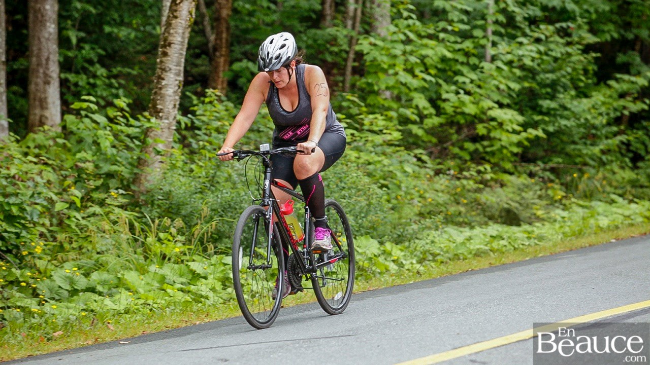 GALERIE 2/3 | Voyez les photos intégrales du Triathlon du Lac-Poulin : le vélo
