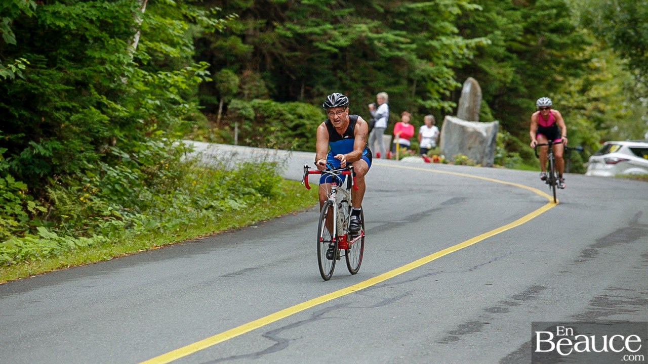 GALERIE 2/3 | Voyez les photos intégrales du Triathlon du Lac-Poulin : le vélo