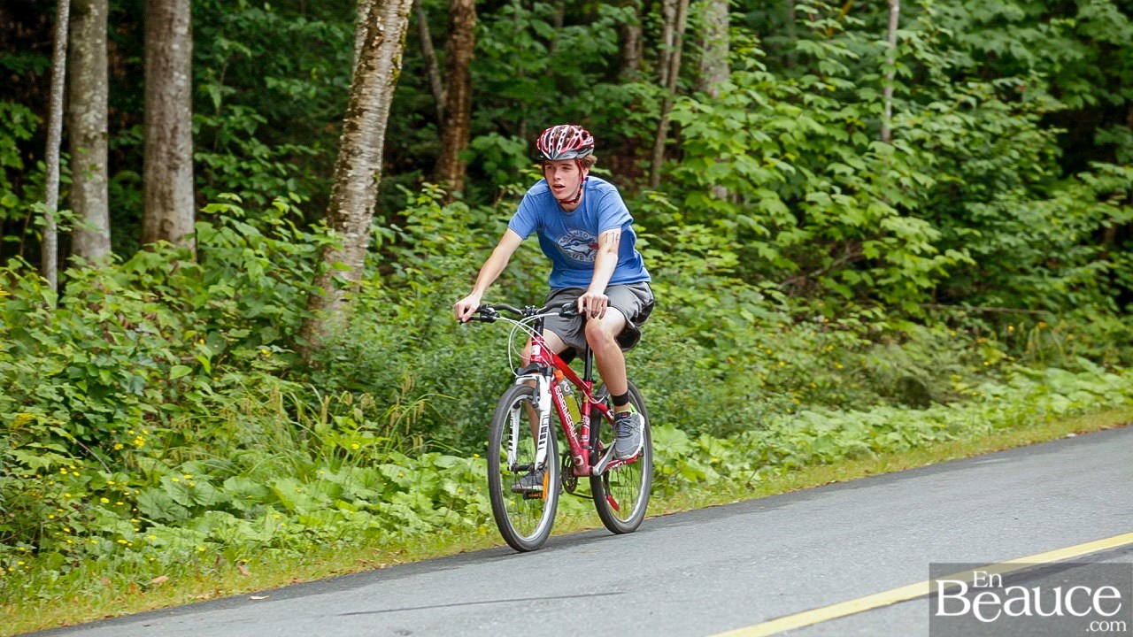 GALERIE 2/3 | Voyez les photos intégrales du Triathlon du Lac-Poulin : le vélo