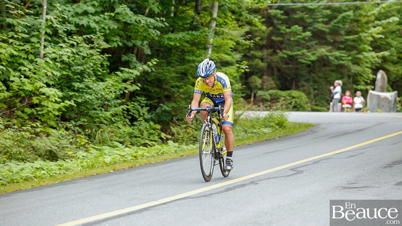 GALERIE 2/3 | Voyez les photos intégrales du Triathlon du Lac-Poulin : le vélo